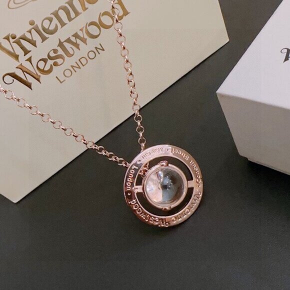 Vivienne Westwood Queen Saturn Necklace - Picture 1 of 6